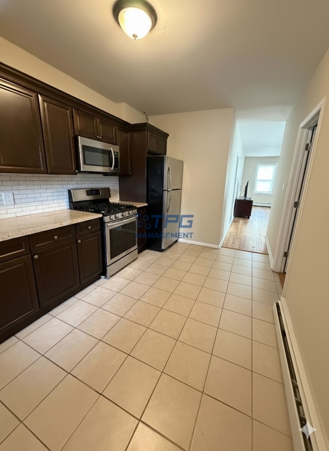 Building Photo - 112-114 Walter Street-114-1