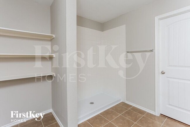Building Photo - 1221 Koto Wood Dr