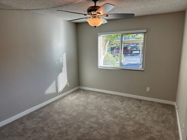 Building Photo - Newly Renovated 1 Bed / 1 Bath Condo for Rent in Mission Valley!