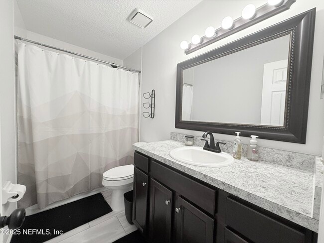 Building Photo - 7634 Rain Forest Dr W