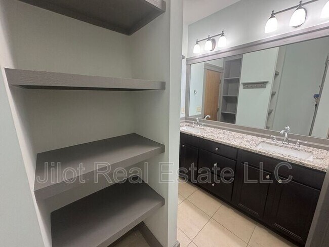 Building Photo - 1806 DeKalb Ave NE