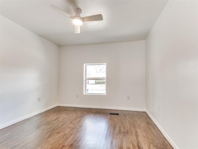 Building Photo - 1613 Franklin Dr