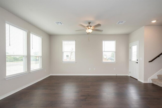 Building Photo - 4801 Star Jasmine Dr