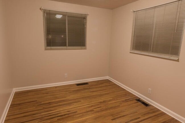 Building Photo - 5886 S Utahna Dr