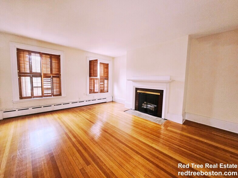 Building Photo - 1712 Beacon St