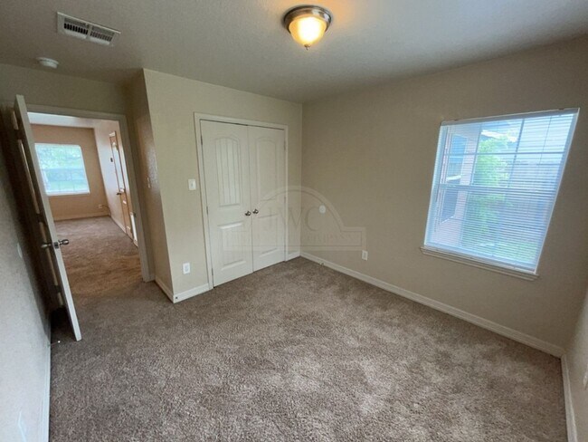 Building Photo - 1603 Massey St