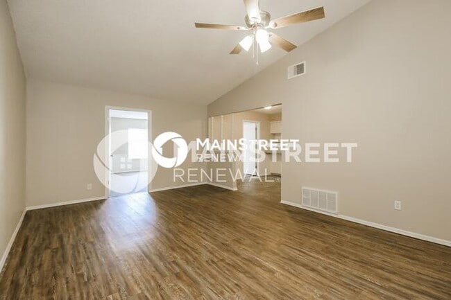 Building Photo - 4 Bedroom Pet-Friendly Home in Edmond, OK with Main Street Renewal