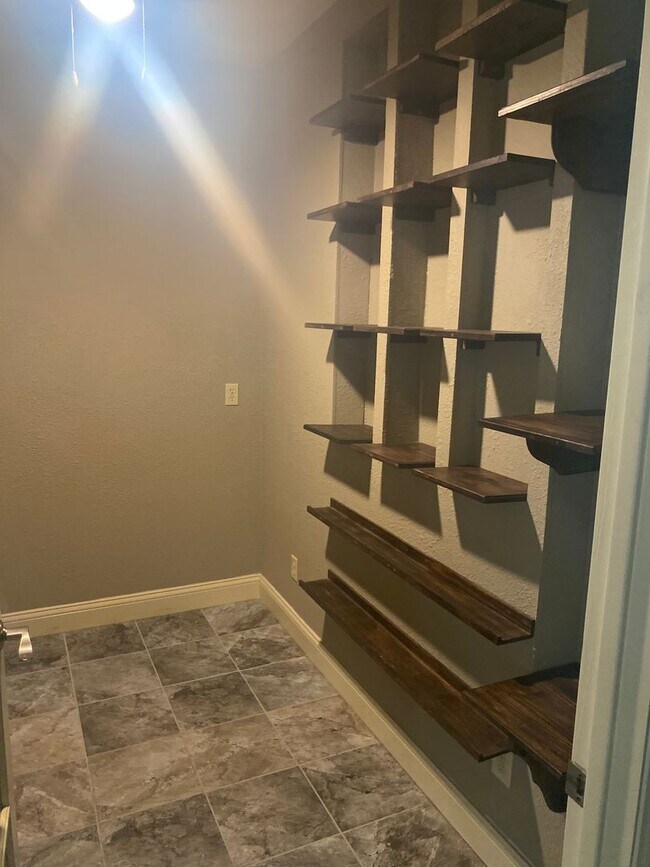 Building Photo - 4701 Thornbrook Ridge