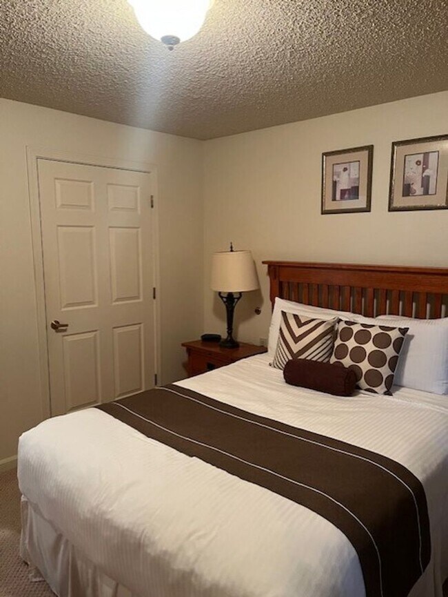 Building Photo - Highland Estates Resorts