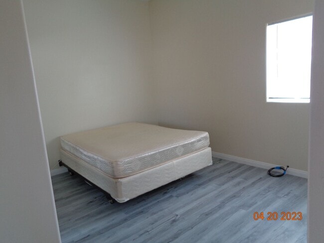 Building Photo - Remodeled Guest House in Quartz Hill All Utilities Included