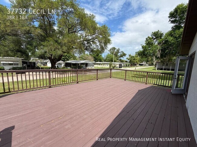 Building Photo - 37732 Cecil Ln