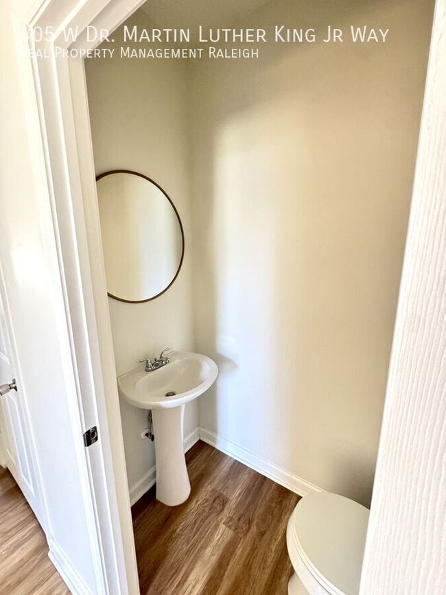 Building Photo - 405 W Dr. Martin Luther King Jr. Way