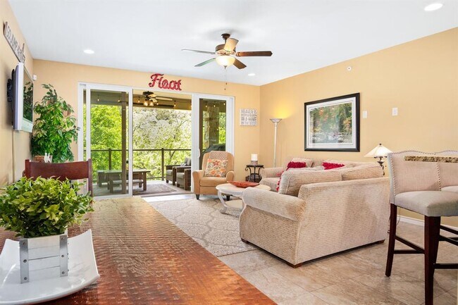 Building Photo - 540 River Run