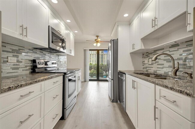Building Photo - 1201 S Ocean Dr
