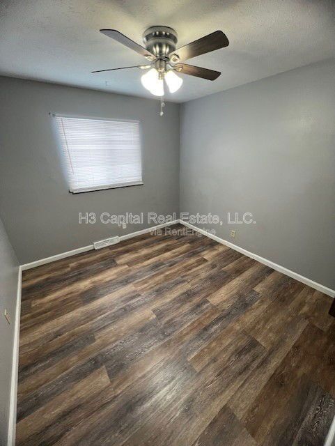 Building Photo - 416 S Main St