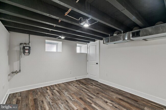 Building Photo - 3156 Almond St