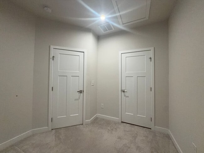 Building Photo - 2696 Azalea Garden Rd