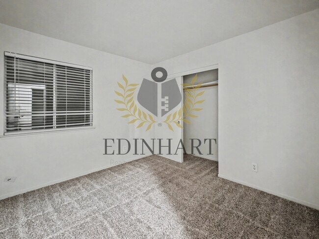 Building Photo - 2282 E Decatur Ave