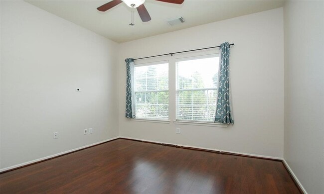 Building Photo - 3902 Mossy Pl Ln