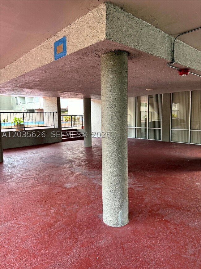 Building Photo - 802 NW 87th Ave