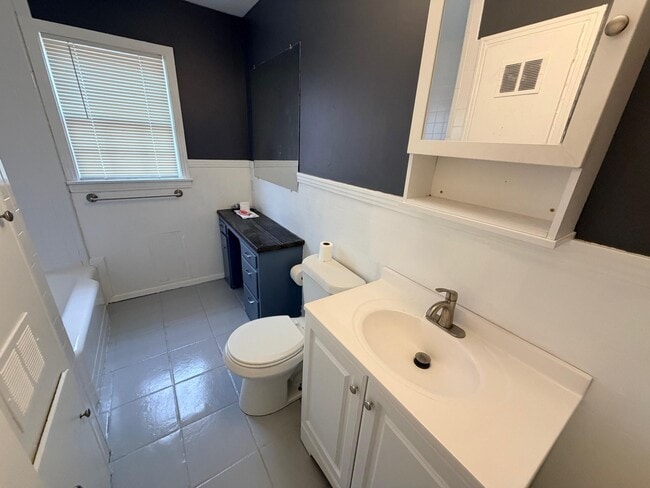 Building Photo - 2510 36th St