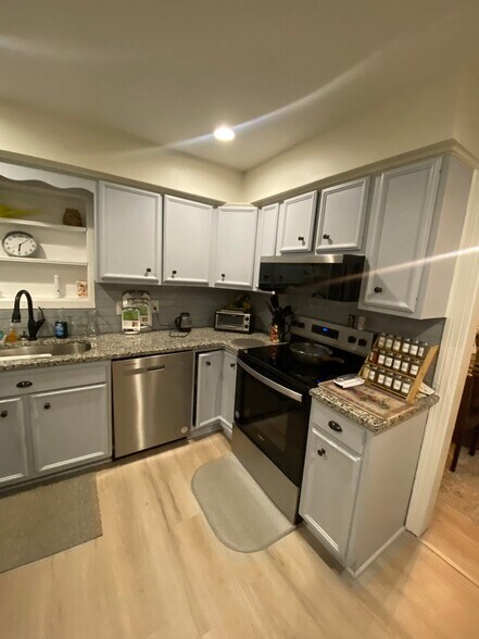 Building Photo - 3118 Harmon Ct
