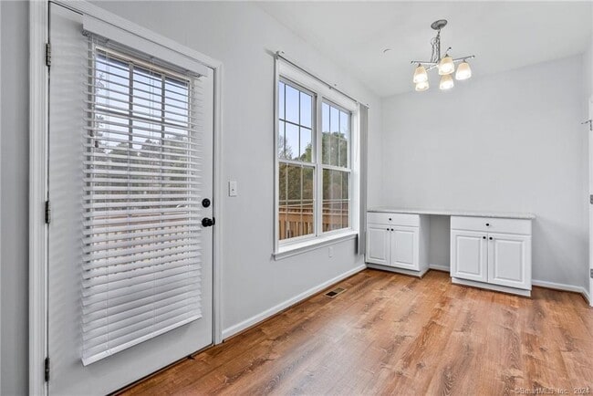 Building Photo - 6 Rhodora Terrace