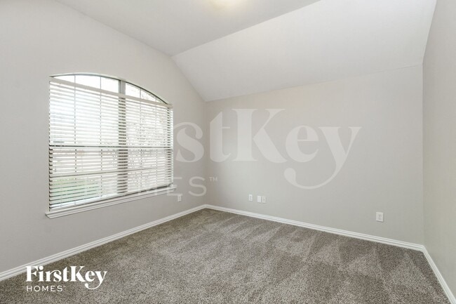 Building Photo - 1601 Lake Pine Dr