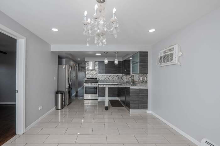 Building Photo - 2702 N 74th Ave