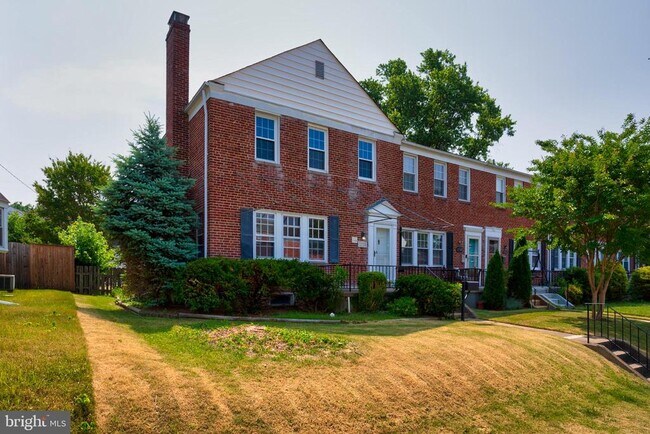 Building Photo - 1738 Glen Ridge Rd