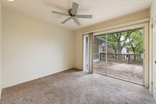 Building Photo - Available Now: Charming 3 Bed / 2 Bath in Rollingwood - Zoned to Eanes ISD - Large Yard