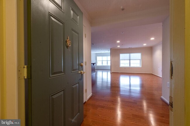 Building Photo - 12236 Roundwood Rd