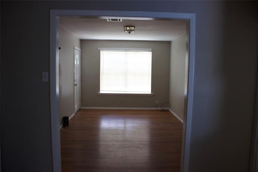 Building Photo - 8137 Snowden St