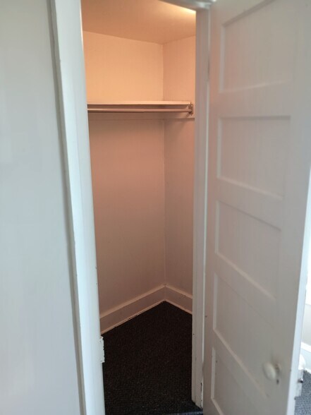 Bedroom 1 walk in closet - 513 Hanover St