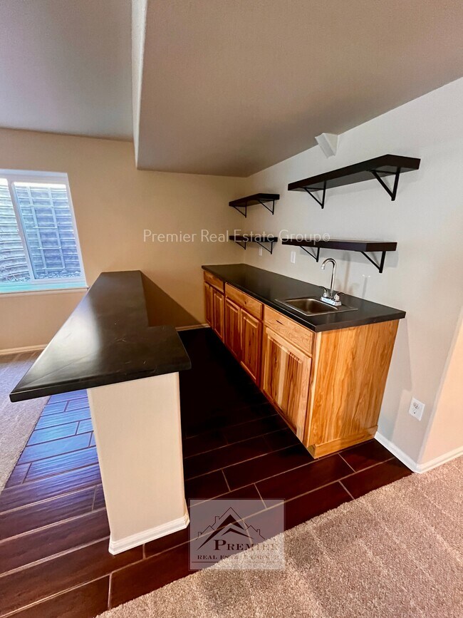 Building Photo - 4959 Justeagen Dr