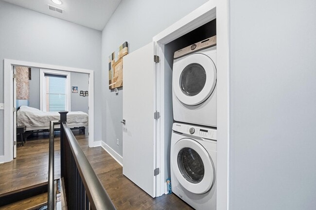 Building Photo - 408 Scott St