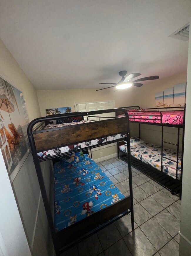 Building Photo - 1107 SW 41st Terrace