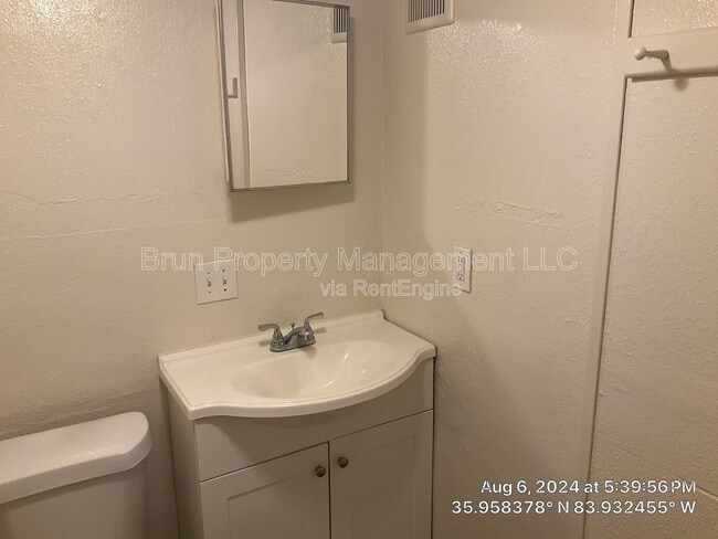 Building Photo - 1628 Clinch Ave