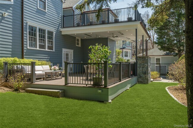 Building Photo - 45 Oriole Ave