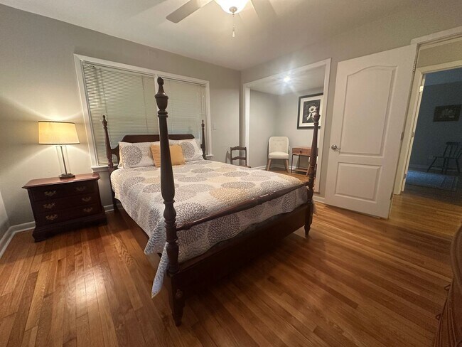 Building Photo - Call Amanda Tate at 757-289-6810 for more information