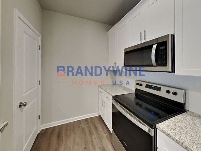 Building Photo - MOVE IN BY 5/24 AND RECEIVE JUNE RENT FREE!