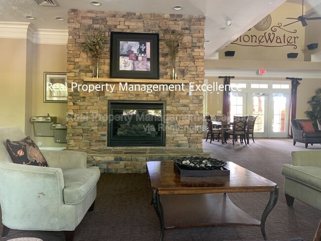 Building Photo - 468 Panorama View Loop