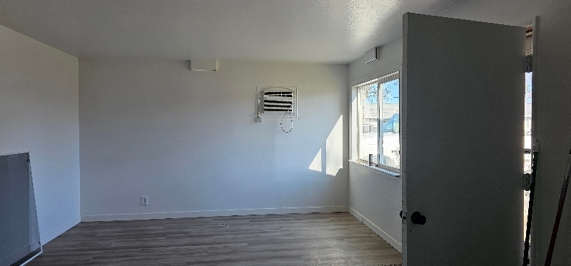 Building Photo - 1320 Pershing Rd