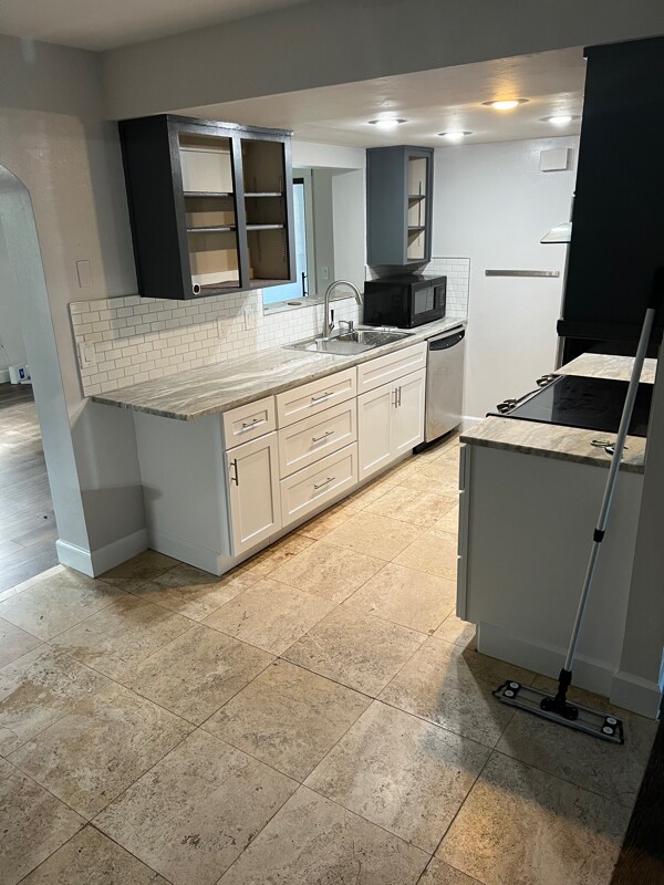 Building Photo - 10382 Arbor Ridge Trail