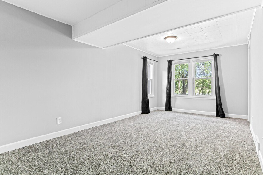 Building Photo - 635 51st Avenue Northeast