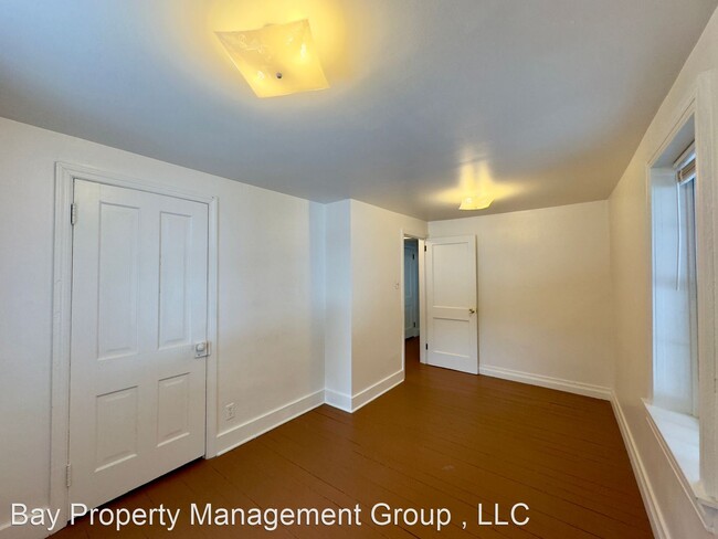 Building Photo - 3 br, 1 bath House - 204 Dairy Rd.