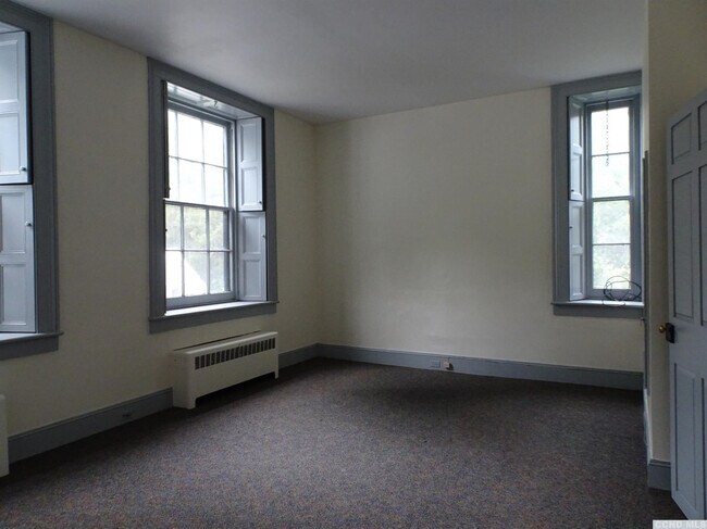 Building Photo - 549 NY-23B