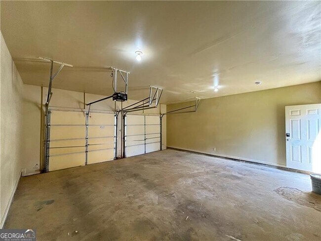 Building Photo - 7888 The Lakes Point