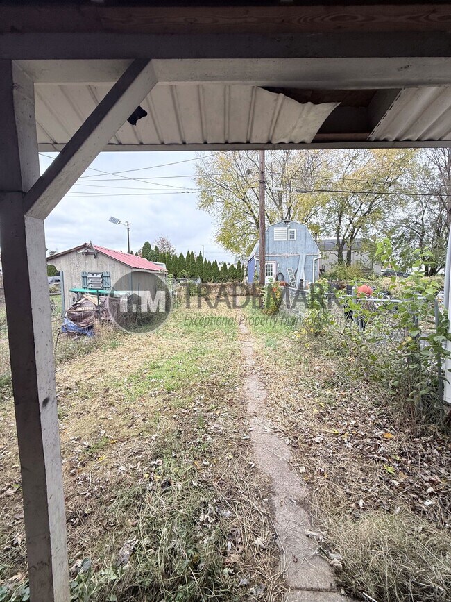 Building Photo - 925 Lafayette St