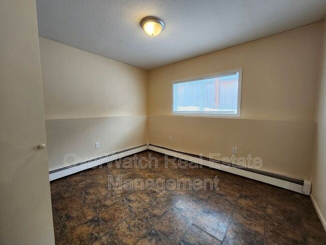 Building Photo - 815 N Park St